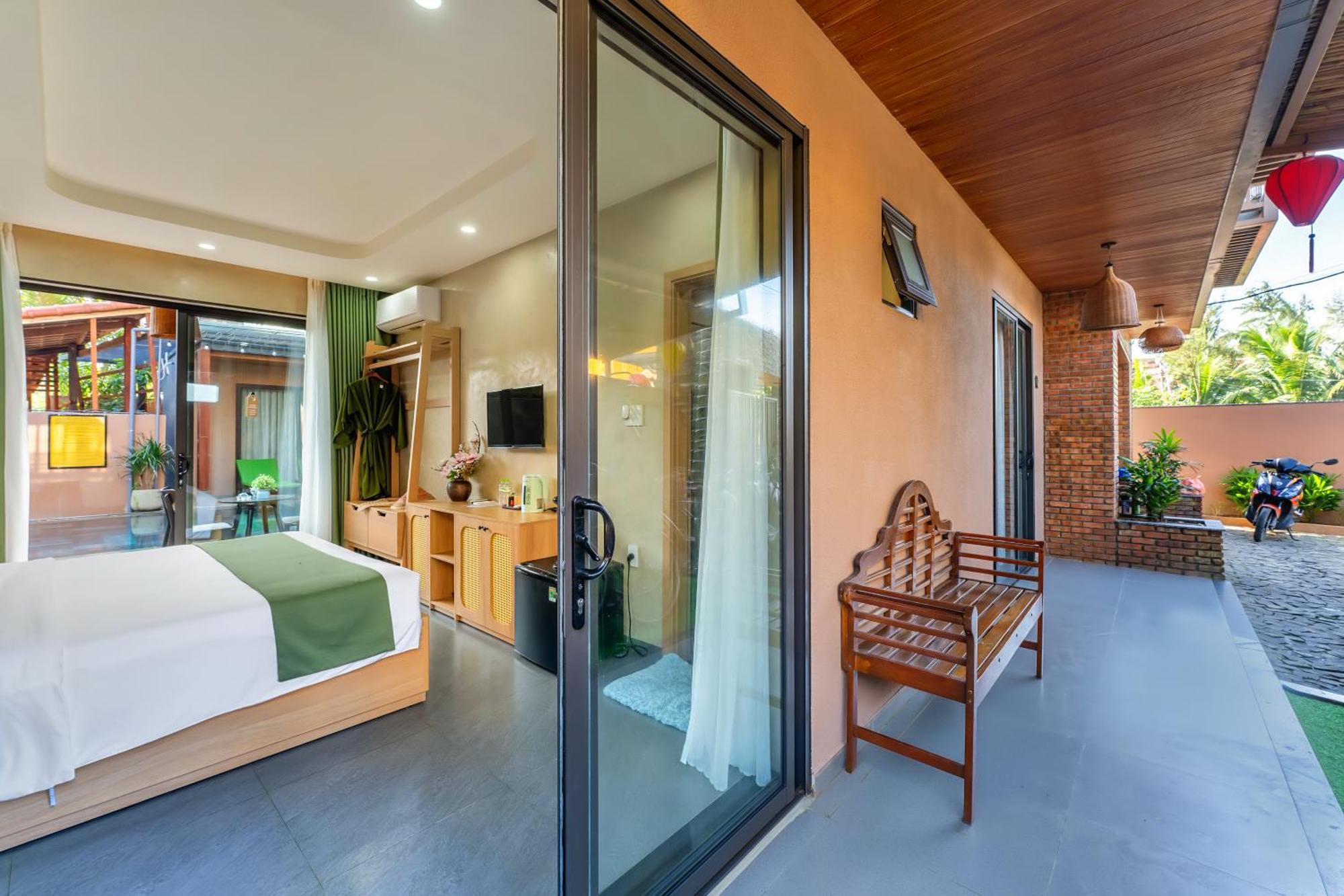 The Linh Seaside Villa Хойан Экстерьер фото