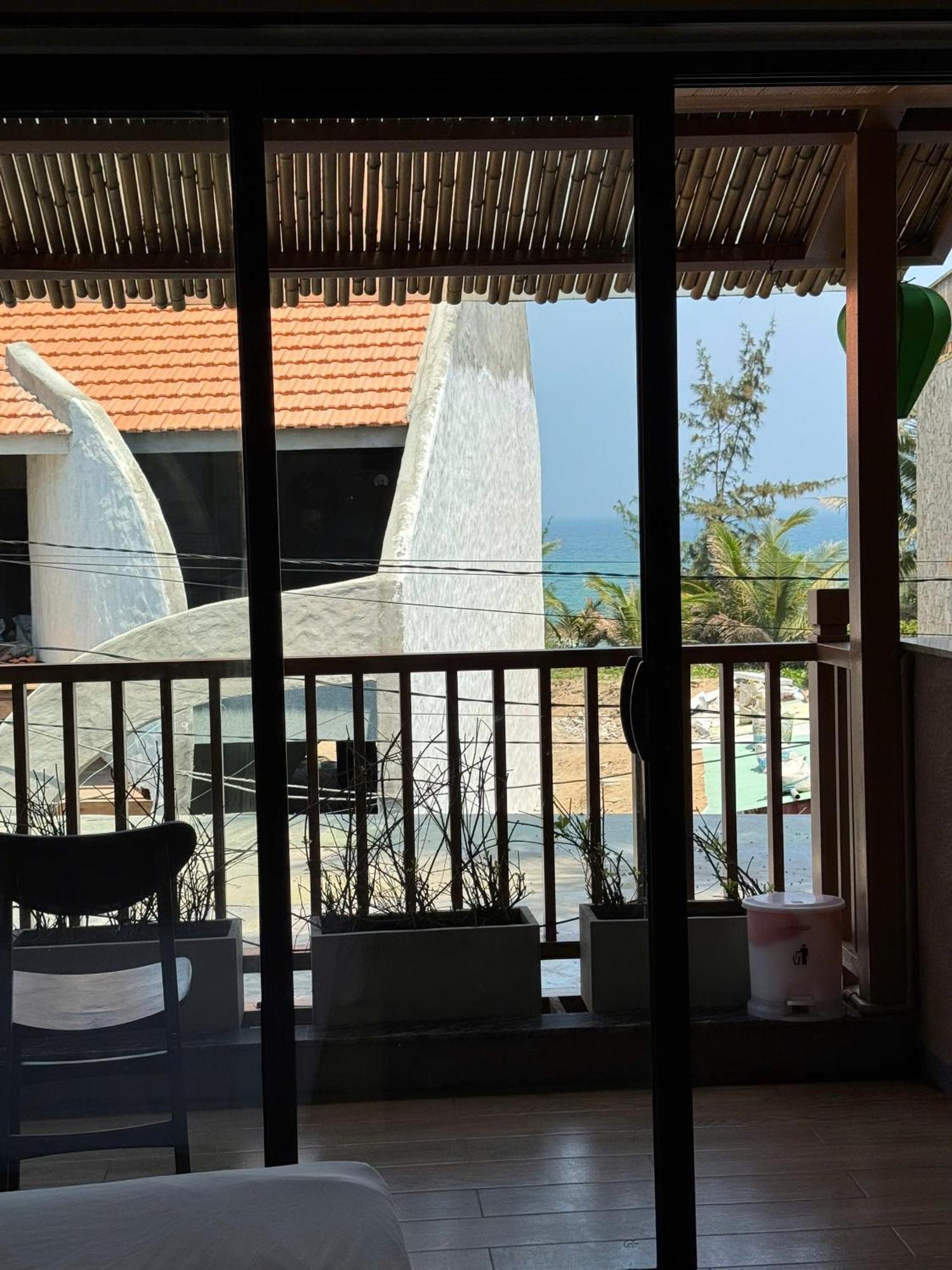 The Linh Seaside Villa Хойан Экстерьер фото